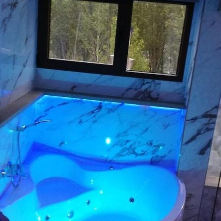 Apartamentos Los Robles Алькала-дель-Хукар Экстерьер фото