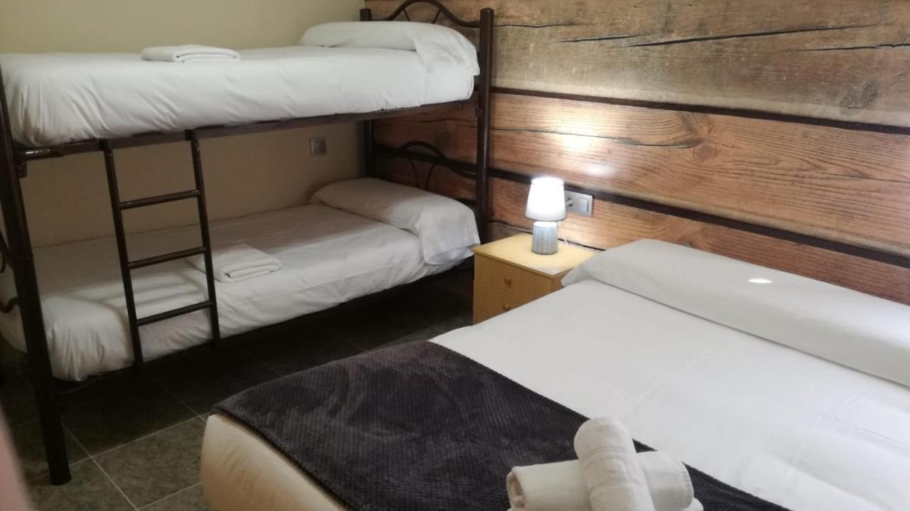 Apartamentos Los Robles Алькала-дель-Хукар Экстерьер фото