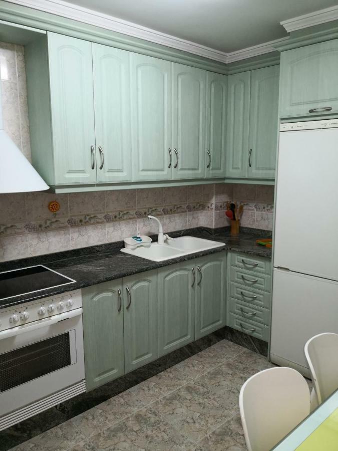 Apartamentos Los Robles Алькала-дель-Хукар Экстерьер фото